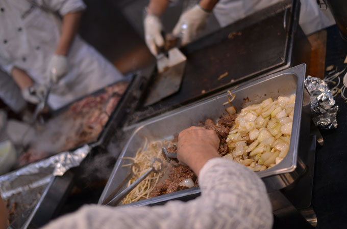 鉄板焼きステーキ