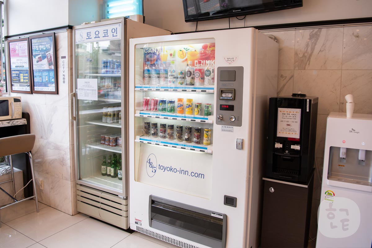 自動販売機、お酒がロビーで購入できます。